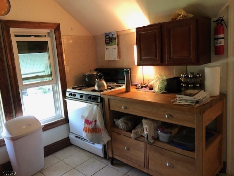 DOWNTOWN - Residential Lease