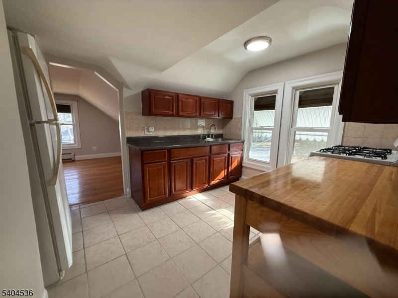 DOWNTOWN - Residential Lease