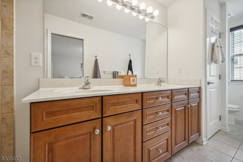 Photo 19 of 34 of 6 Bahr Cir townhome