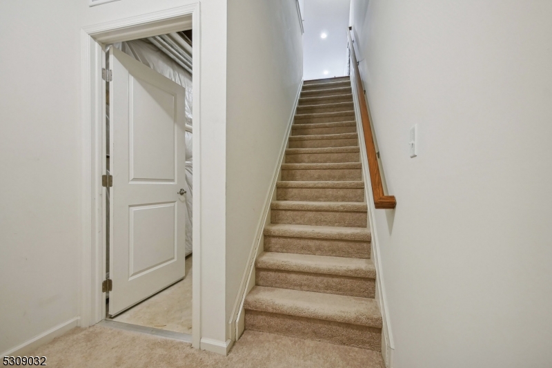 Photo 29 of 34 of 6 Bahr Cir townhome