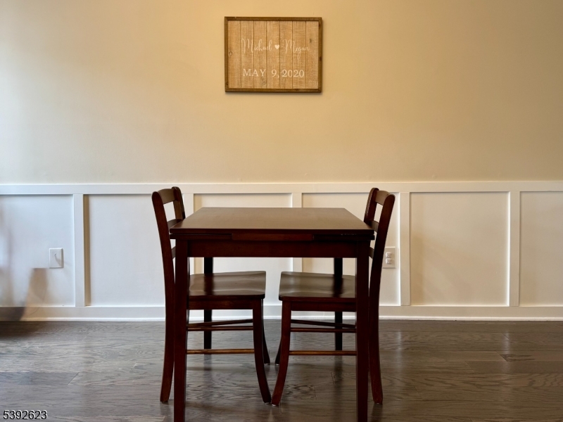 Williamsburg Square - Residential