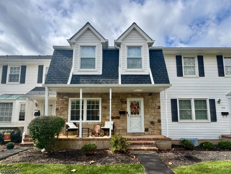 Williamsburg Square - Residential