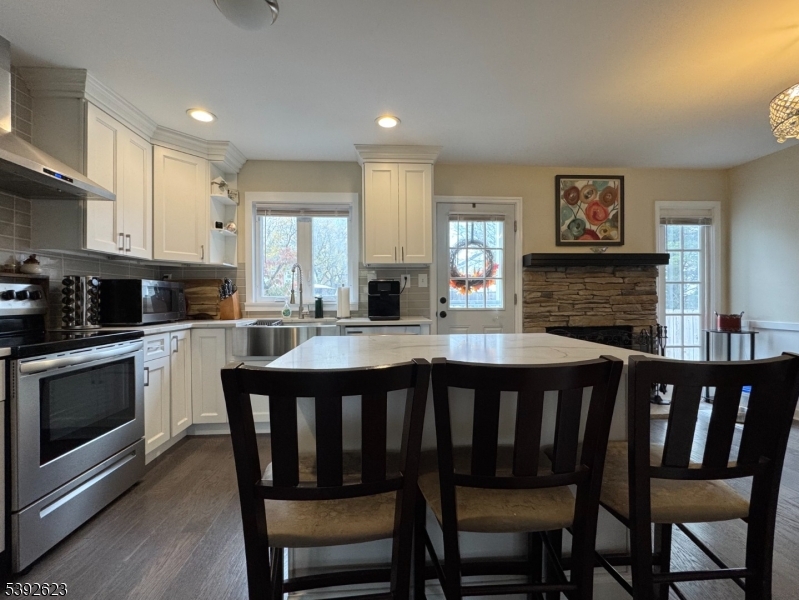 Williamsburg Square - Residential