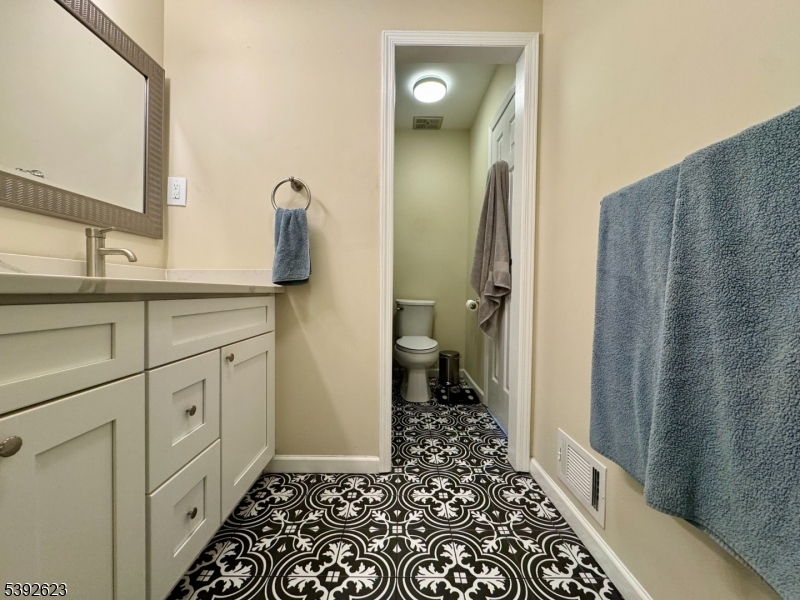 Williamsburg Square - Residential