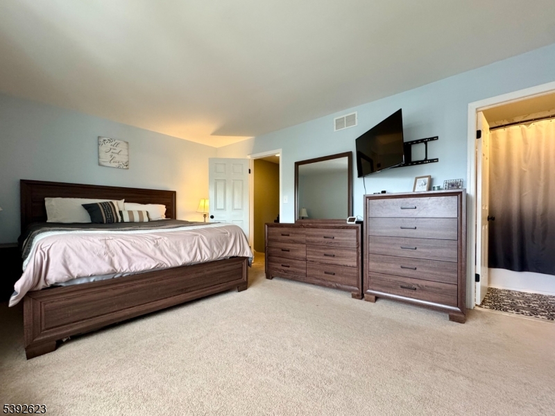 Williamsburg Square - Residential