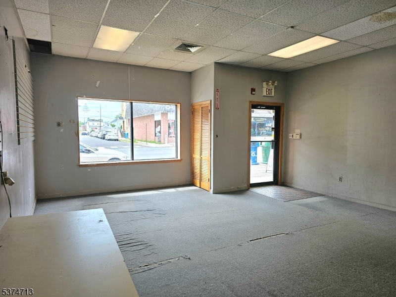 Woodbridge Twp., New Jersey 07095, United States, ,Residential,Active,181001