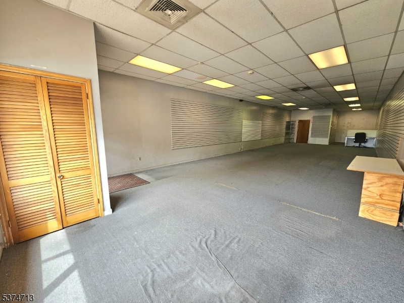 Woodbridge Twp., New Jersey 07095, United States, ,Residential,Active,181001