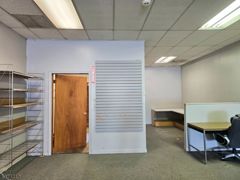 Woodbridge Twp., New Jersey 07095, United States, ,Residential,Active,181001