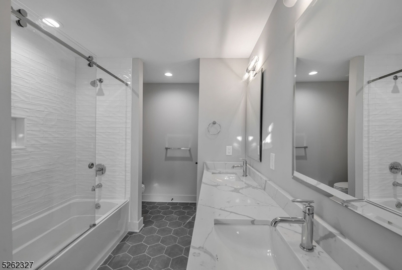 Briarwood - Residential