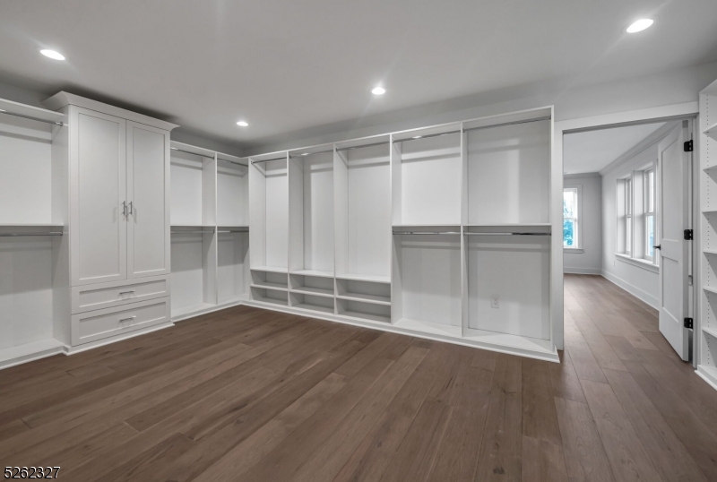 Briarwood - Residential