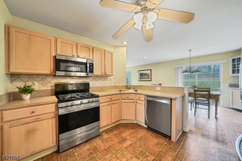 Country Oaks - Residential