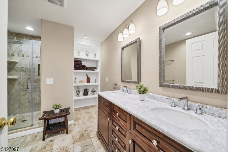 Country Oaks - Residential