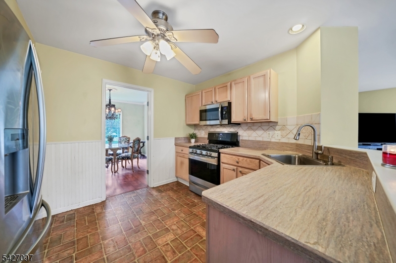 Country Oaks - Residential