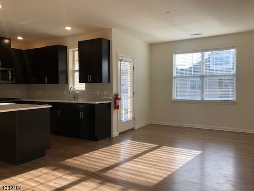 Magnolia Lane one bedroom with loft! This spacious one bedroom unit with a loft can be used as a second bedroom, or office. This rental has all the modern luxuries renters are looking for. Unit has a private garage with a state of the art kitchen. Open concept floor plan, large master bedroom with a walk in closet. Full size laundry in unit! Magnolia Lane is a beautifully landscaped cul-de-sac complex with easy access to major highways,shopping,dining & NYC transit!