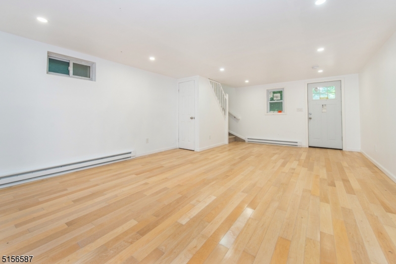 CRANBERRY LAKE - Residential