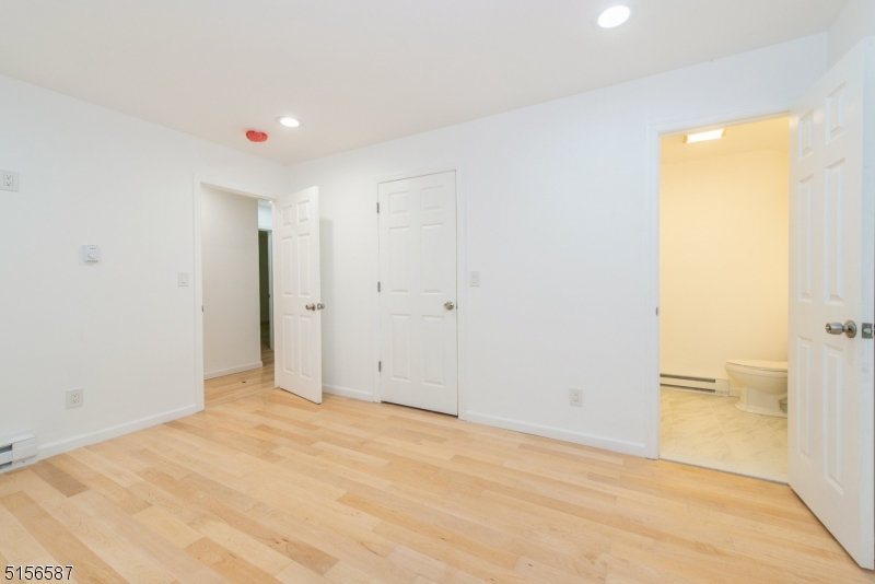 CRANBERRY LAKE - Residential