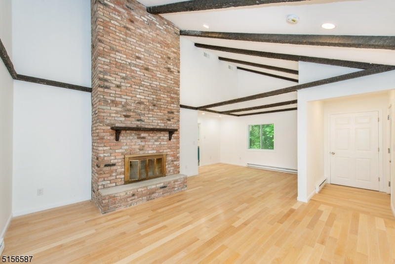 CRANBERRY LAKE - Residential