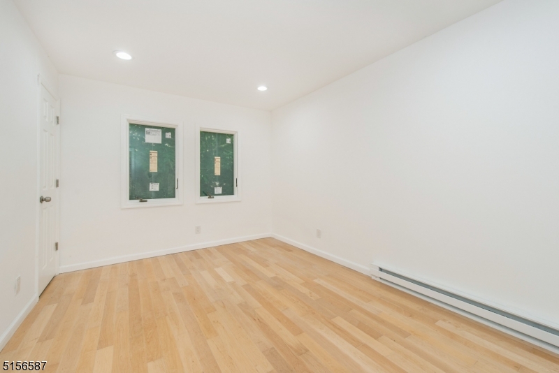 CRANBERRY LAKE - Residential