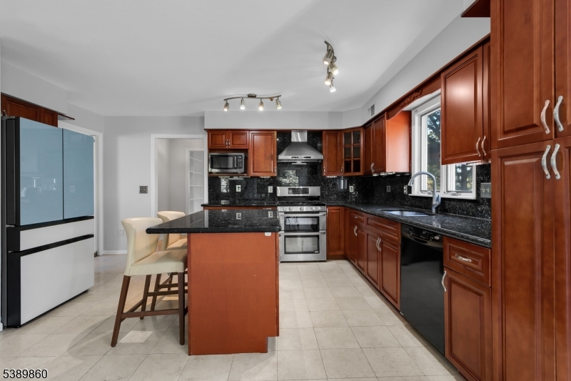 Prince Edward Pointe - Residential