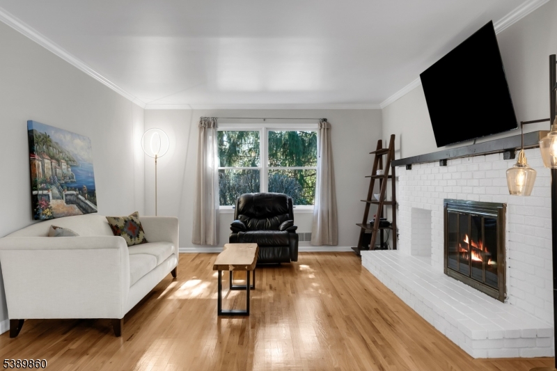 Prince Edward Pointe - Residential