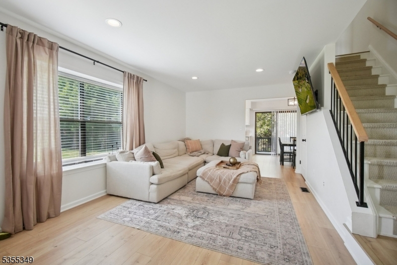 801 Poplar Ct