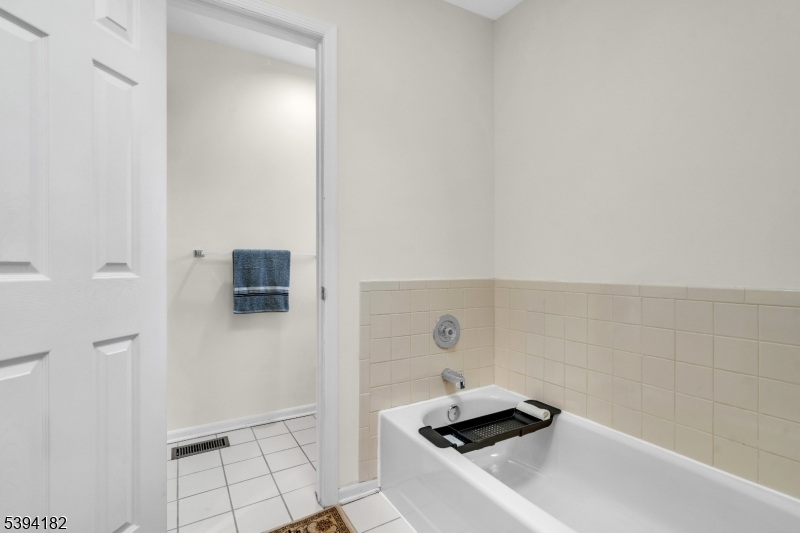 Crystal Woods - Residential