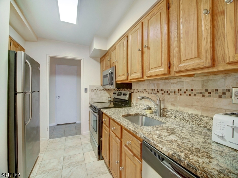 Harrison Park Towers - Residential