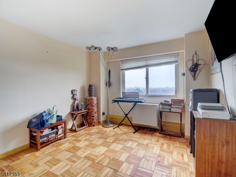 Harrison Park Towers - Residential