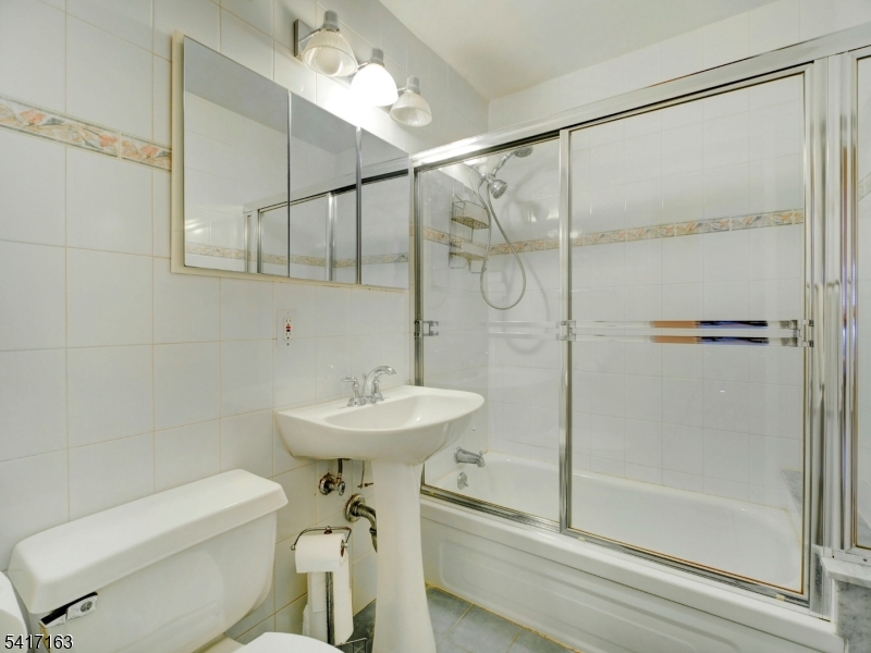 Harrison Park Towers - Residential