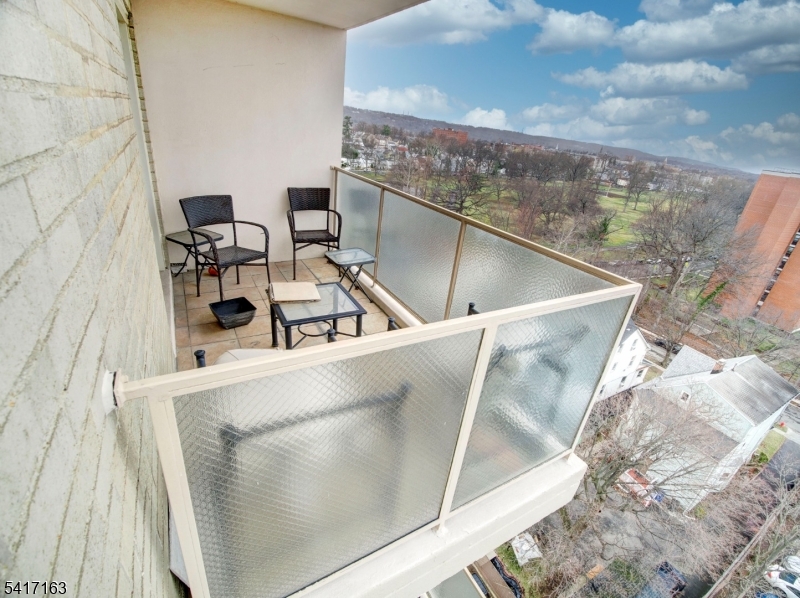 Harrison Park Towers - Residential