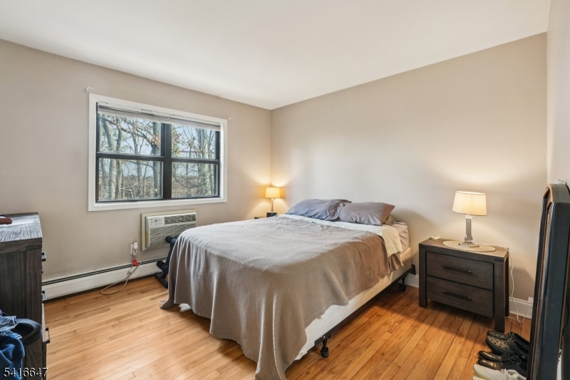 Colonial Gardens Apartments - Residential