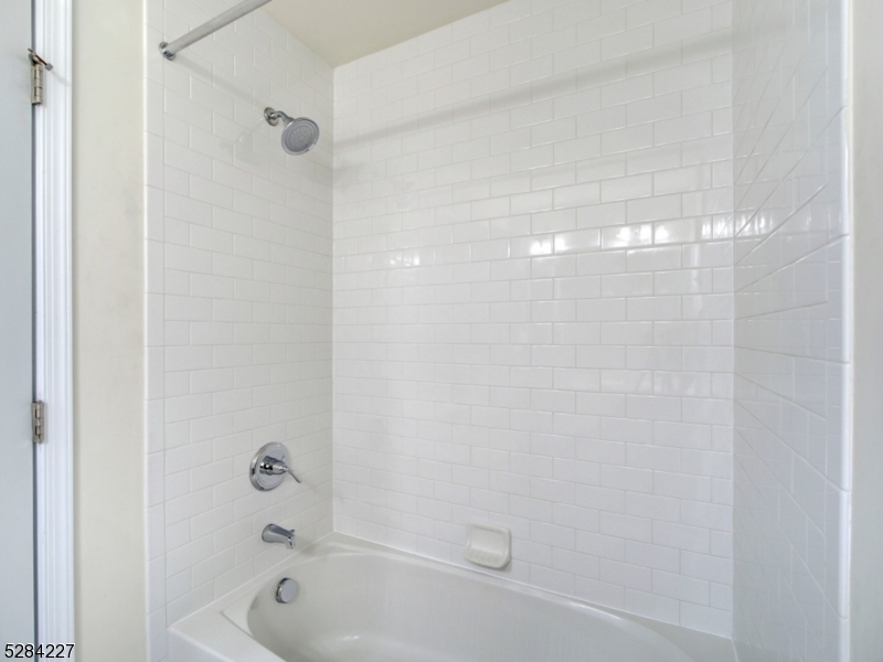 Morris Chase - Residential Lease