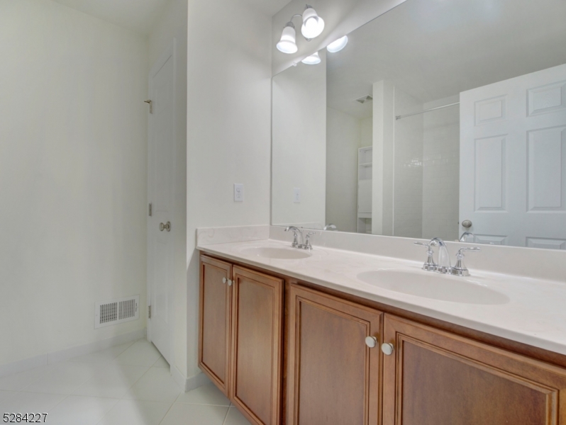 Morris Chase - Residential Lease