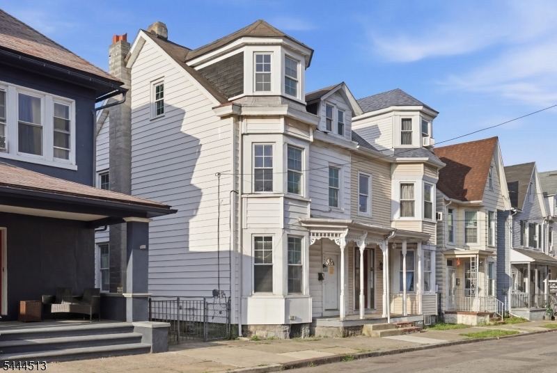 Photo 1 of 47 — 283 Mercer St, Phillipsburg Town, NJ 08865