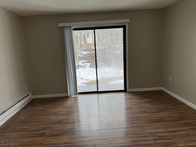 Carlton Village - Residential Lease