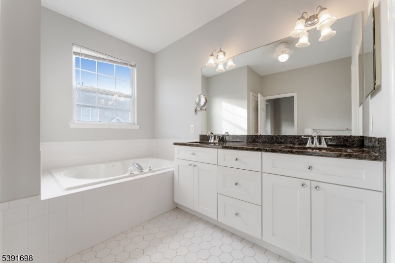 Carriage Gate - Residential