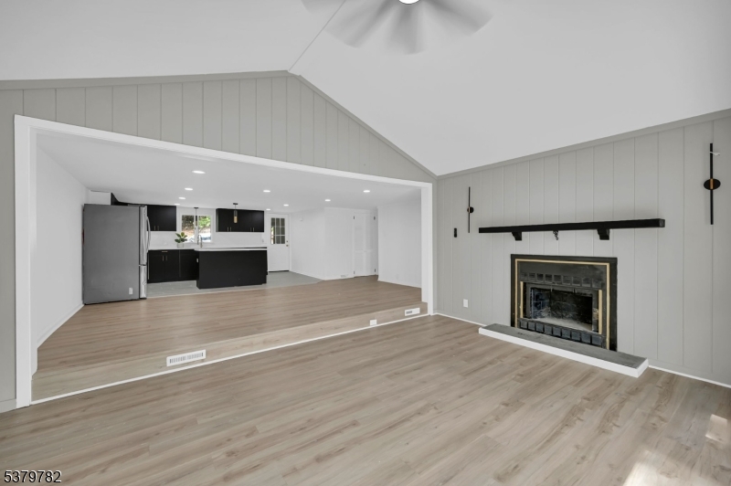 Crandon Lakes - Residential