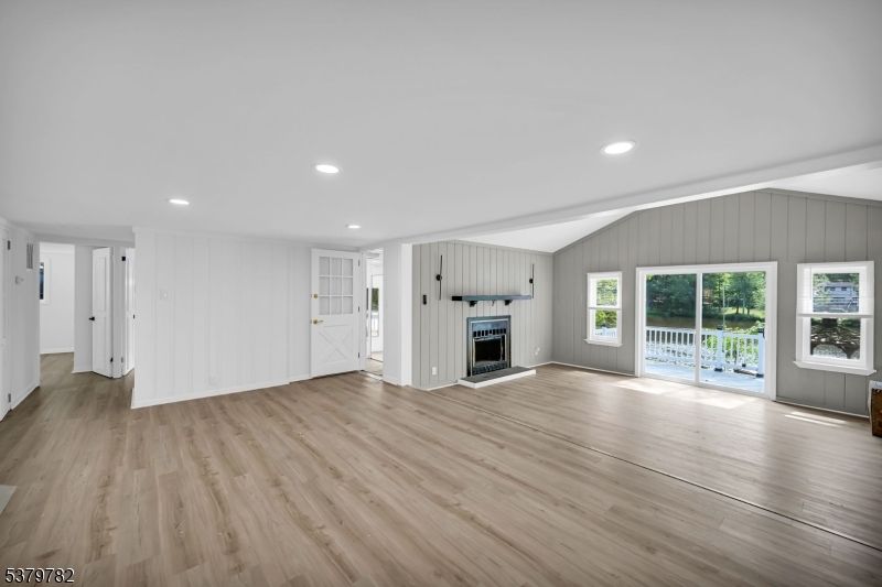 Crandon Lakes - Residential