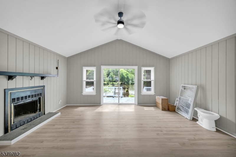 Crandon Lakes - Residential