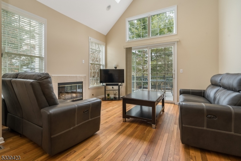 Clinton Twp., New Jersey 08801, United States, 3 Bedrooms Bedrooms, ,3 BathroomsBathrooms,Residential,Pending,22654