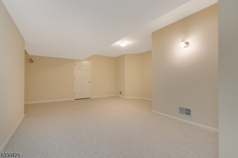 Clinton Twp., New Jersey 08801, United States, 3 Bedrooms Bedrooms, ,3 BathroomsBathrooms,Residential,Pending,22654