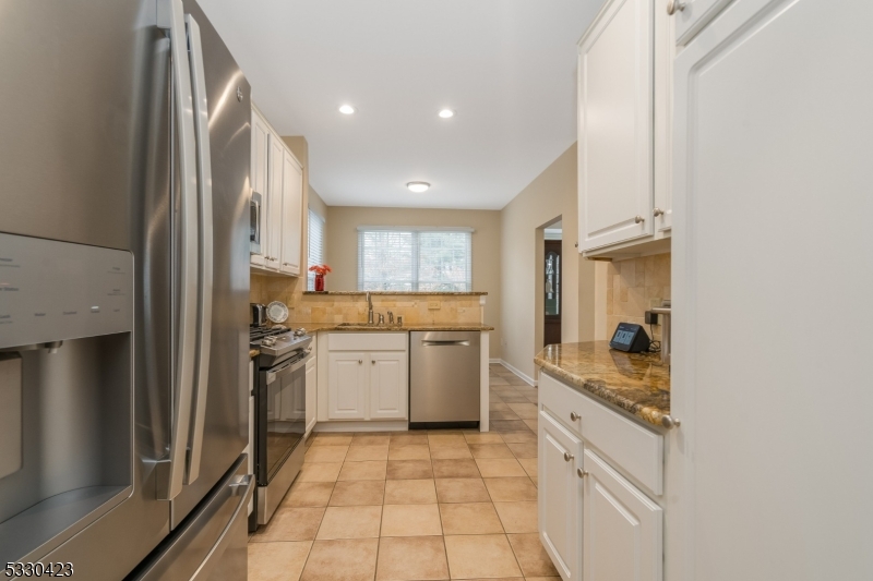 Clinton Twp., New Jersey 08801, United States, 3 Bedrooms Bedrooms, ,3 BathroomsBathrooms,Residential,Pending,22654