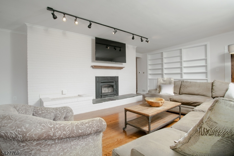 Puddingstone area - Residential