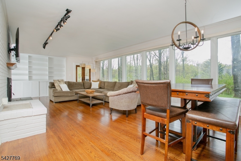 Puddingstone area - Residential