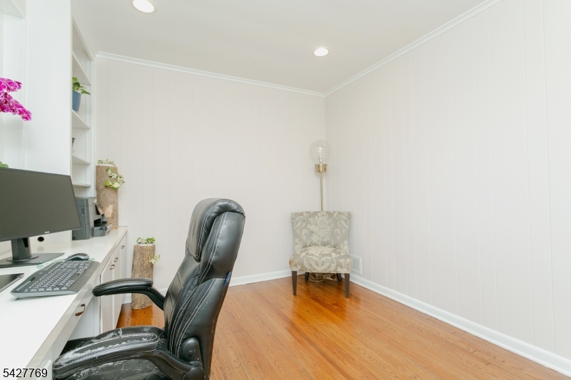 Puddingstone area - Residential
