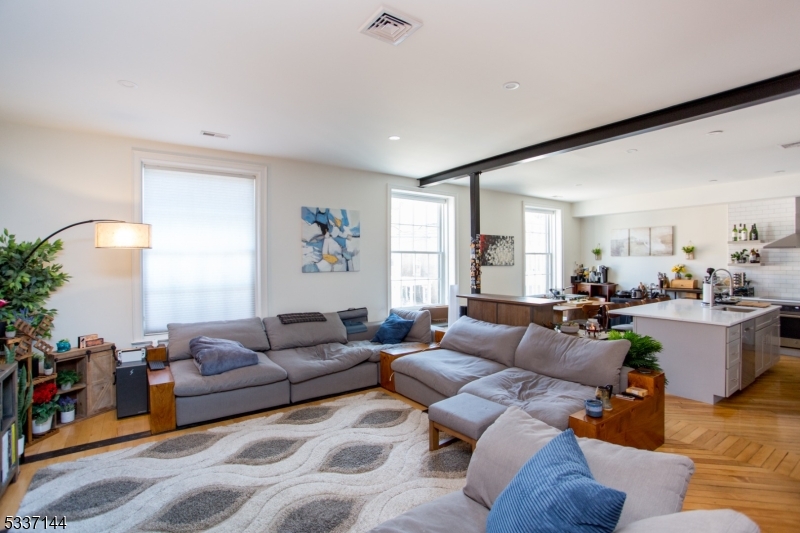 Imbue Bldg - Residential Income