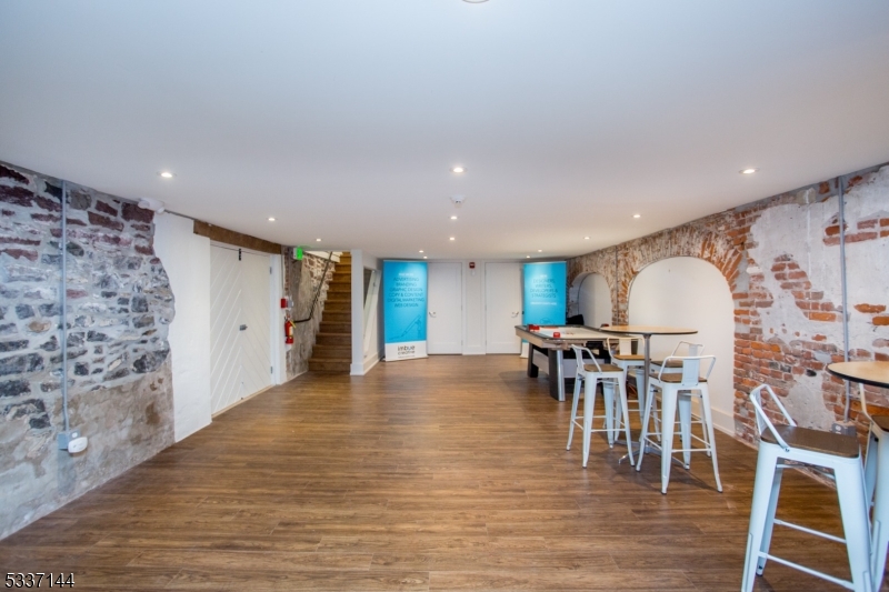 Imbue Bldg - Residential Income