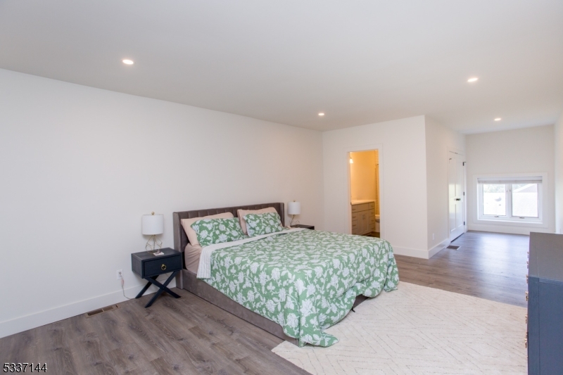 Imbue Bldg - Residential Income