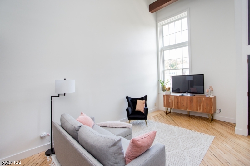 Imbue Bldg - Residential Income