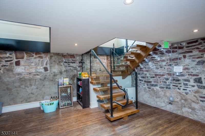 Imbue Bldg - Residential Income